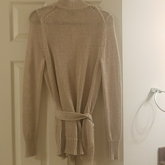 Banana Republic Cardigan NWT - Picture 2 of 3